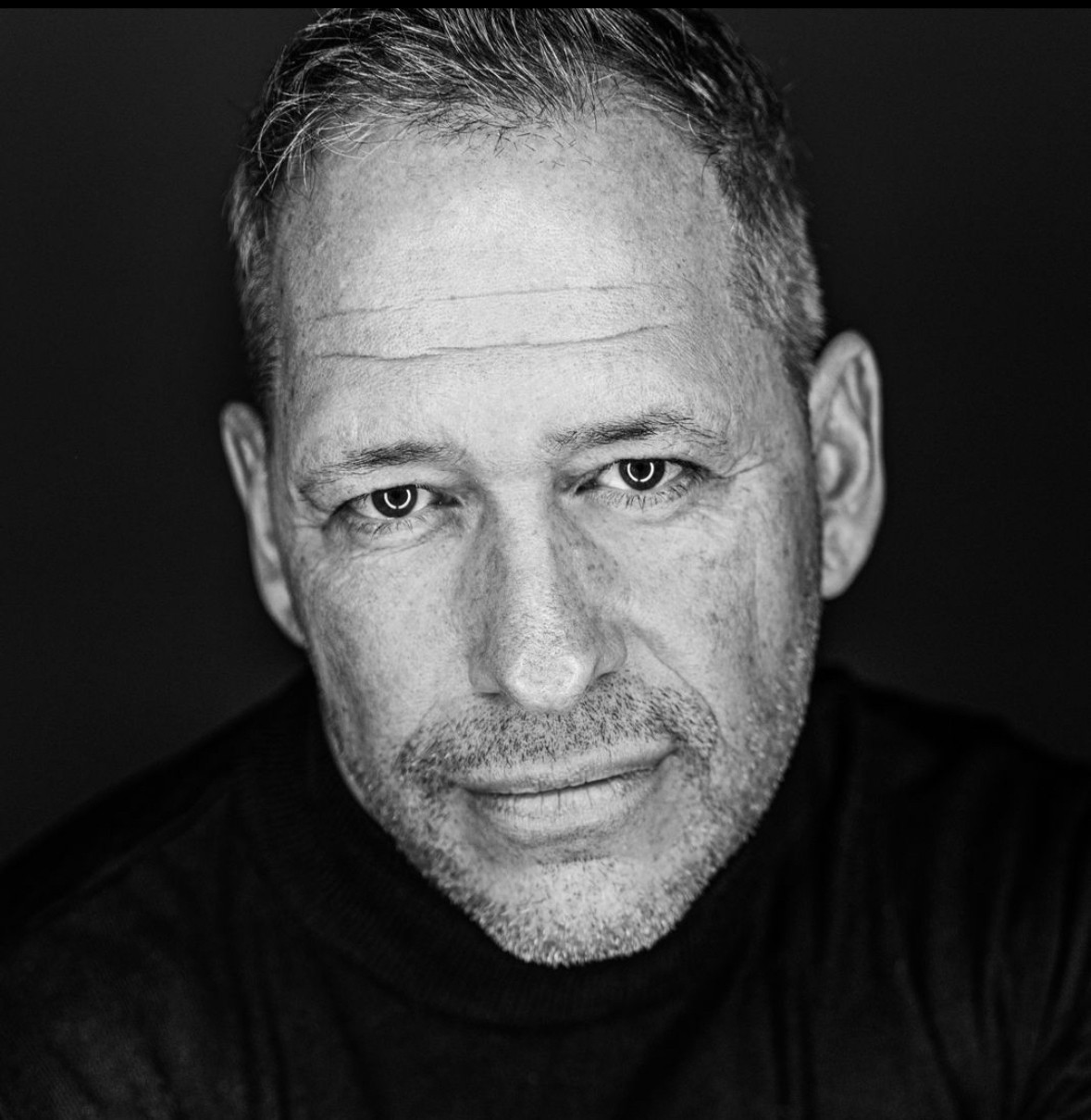 Der Dessauer Liedermacher Tom (Thomas Lapschansky)